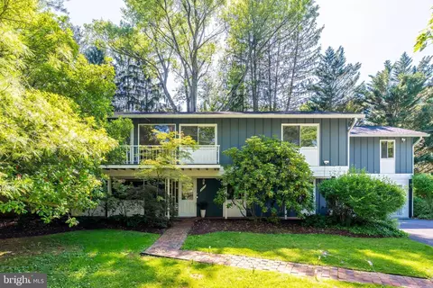 9812 Betteker Ln, Potomac, MD 20854
