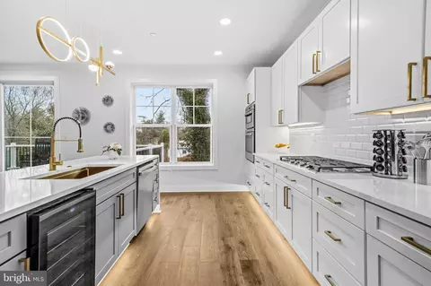 Kitchen - 414 Waterford Rd, Silver Spring, MD 20901 photo 3 of 4