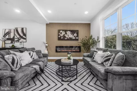 Living - 414 Waterford Rd, Silver Spring, MD 20901 photo 2 of 2