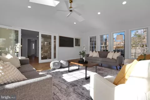15101 Snowden Dr, Silver Spring, MD 20905 photo 30