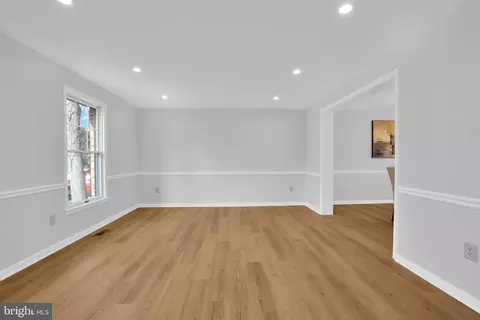 15101 Snowden Dr, Silver Spring, MD 20905 photo 17