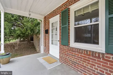 Exterior - 414 Hillmoor Dr, Silver Spring, MD 20901 photo 5 of 6