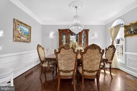 Dining - 2013 Sullivan Ln, Silver Spring, MD 20906 photo 2 of 4