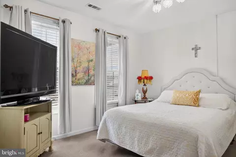Bedroom - 2013 Sullivan Ln, Silver Spring, MD 20906 photo 1 of 8