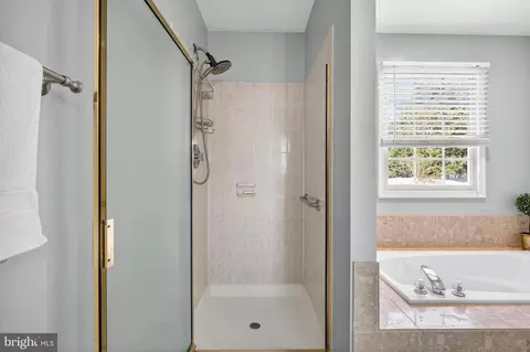 Bath - 2013 Sullivan Ln, Silver Spring, MD 20906 photo 6 of 9