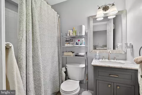 Bath - 2013 Sullivan Ln, Silver Spring, MD 20906 photo 7 of 9