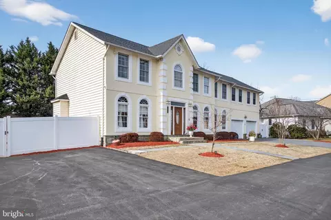 Exterior - 2013 Sullivan Ln, Silver Spring, MD 20906 photo 2 of 7