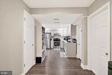 Entry Way - 2013 Sullivan Ln, Silver Spring, MD 20906 photo 11 of 11