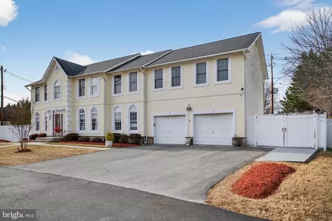 Exterior - 2013 Sullivan Ln, Silver Spring, MD 20906 photo 3 of 7