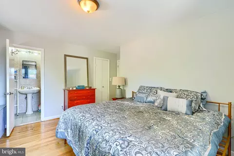 Bedroom - 10708 Woodsdale Dr, Silver Spring, MD 20901 photo 4 of 5