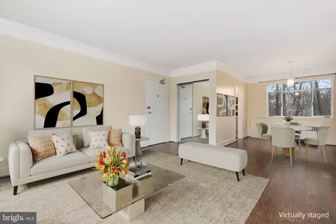 10315 Montrose Ave #202, Bethesda, MD 20814