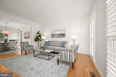 Living - 9912 Doubletree Ct, Potomac, MD 20854 photo 1 of 2