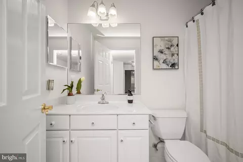 Bath - 9912 Doubletree Ct, Potomac, MD 20854 photo 3 of 3