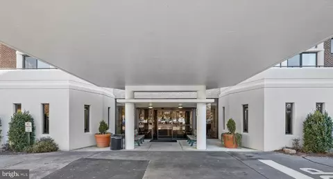 15107 Interlachen Dr #2-725, Silver Spring, MD 20906