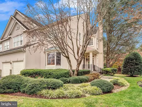 10918 Bells Ridge Dr, Potomac, MD 20854