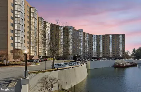 3330 N Leisure World Blvd #5-204, Silver Spring, MD 20906