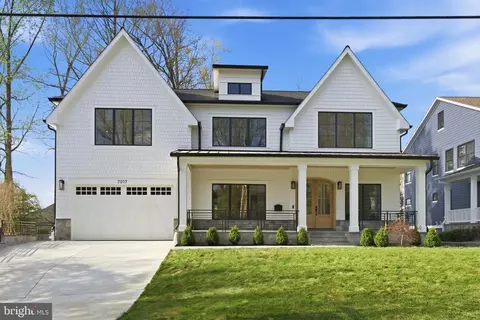 7017 Richard Dr, Bethesda, MD 20817