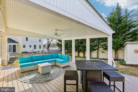 Exterior - 9904 Durango Dr, Damascus, MD 20872 photo 5 of 13