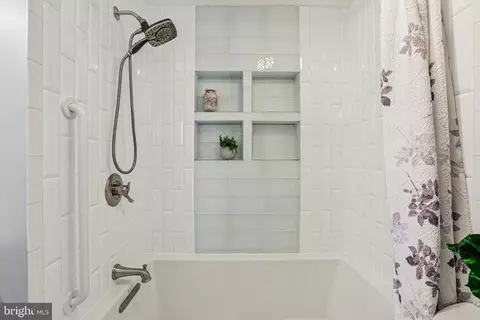 Bath - 9904 Durango Dr, Damascus, MD 20872 photo 6 of 6