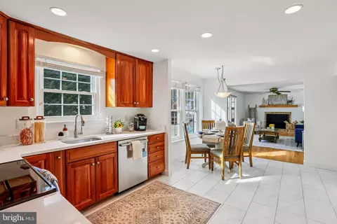 Kitchen - 9904 Durango Dr, Damascus, MD 20872 photo 3 of 3