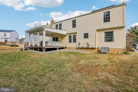 Exterior - 9904 Durango Dr, Damascus, MD 20872 photo 10 of 13