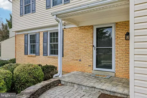 Exterior - 9904 Durango Dr, Damascus, MD 20872 photo 4 of 13