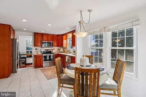 Kitchen - 9904 Durango Dr, Damascus, MD 20872 photo 1 of 3