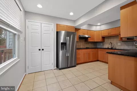 808 Suffield Dr, Gaithersburg, MD 20878 photo 9