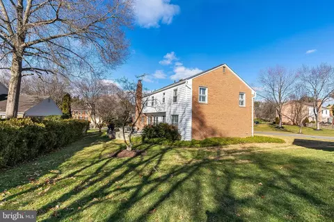 Exterior - 12812 Deep Spring Dr, Potomac, MD 20854 photo 4 of 5