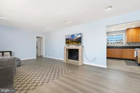 Living - 9632 Cottrell Ter, Silver Spring, MD 20903 photo 3 of 4