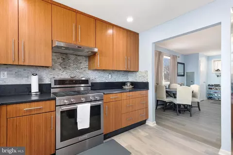 Kitchen - 9632 Cottrell Ter, Silver Spring, MD 20903 photo 7 of 7