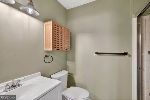 Bath - 15320 Pine Orchard Dr #83-C1, Silver Spring, MD 20906 photo 1 of 2