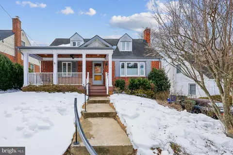 4212 Matthews Ln, Kensington, MD 20895