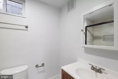 Bath - 13214 Serpentine Way, Silver Spring, MD 20904 photo 5 of 5