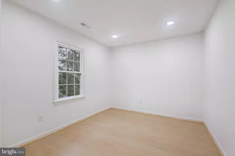 Bedroom - 13214 Serpentine Way, Silver Spring, MD 20904 photo 6 of 6