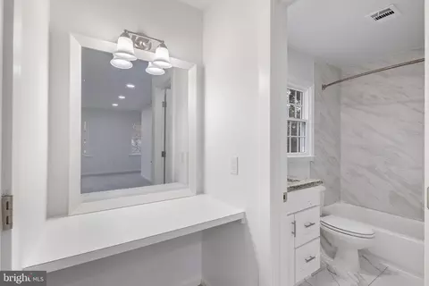 Bath - 13214 Serpentine Way, Silver Spring, MD 20904 photo 3 of 5