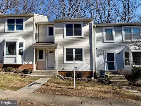 18841 Summer Oak Ct, Germantown, MD 20874