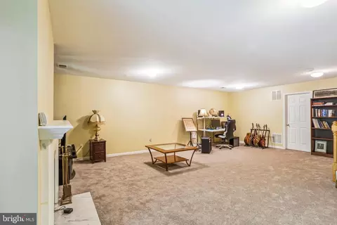 Living - 15129 Deer Valley Ter, Silver Spring, MD 20906 photo 1 of 2