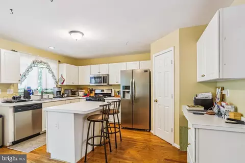 Kitchen - 15129 Deer Valley Ter, Silver Spring, MD 20906 photo 1 of 2