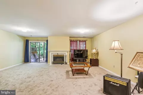 Living - 15129 Deer Valley Ter, Silver Spring, MD 20906 photo 2 of 2
