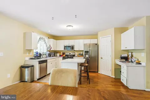 Kitchen - 15129 Deer Valley Ter, Silver Spring, MD 20906 photo 2 of 2