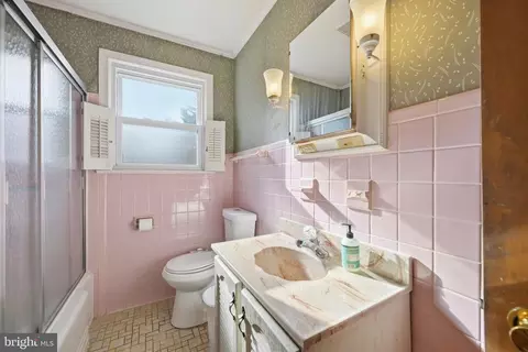 703 Northwest Dr, Silver Spring, MD 20901 photo 14
