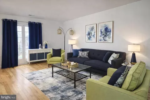 18310 Feathertree Way #101, Montgomery Village, MD 20886