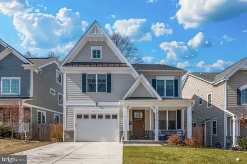 10008 Dickens Ave, Bethesda, MD 20814