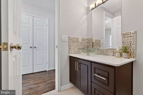 Bath - 2703 Belle Crest Ln, Silver Spring, MD 20906 photo 1 of 4