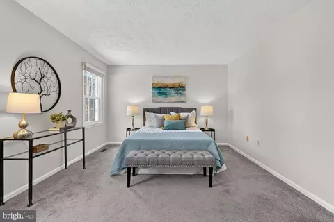 Bedroom - 2703 Belle Crest Ln, Silver Spring, MD 20906 photo 2 of 9