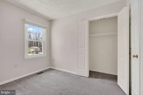 Bedroom - 2703 Belle Crest Ln, Silver Spring, MD 20906 photo 6 of 9