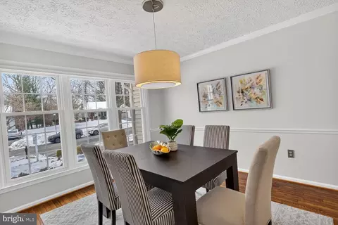Dining - 2703 Belle Crest Ln, Silver Spring, MD 20906 photo 3 of 4