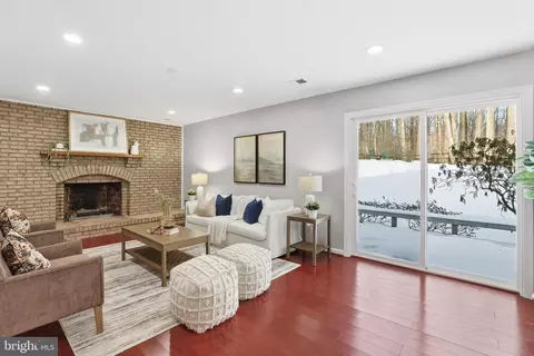 Living - 14740 Locustwood, Silver Spring, MD 20905 photo 3 of 4