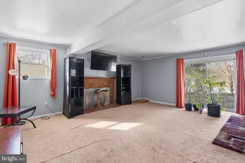 Living - 1408 Chilton Dr, Silver Spring, MD 20904 photo 1 of 2